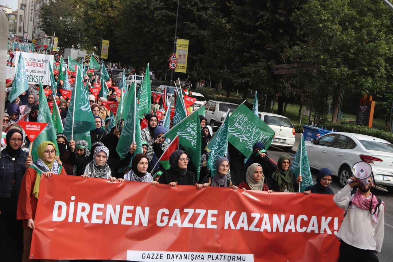 Binlerce kişi İsrail'i protesto etmek için Üsküdar'da toplandı! Şehit çocuklar için gökyüzüne balonlar bırakıldı... - Sayfa 5