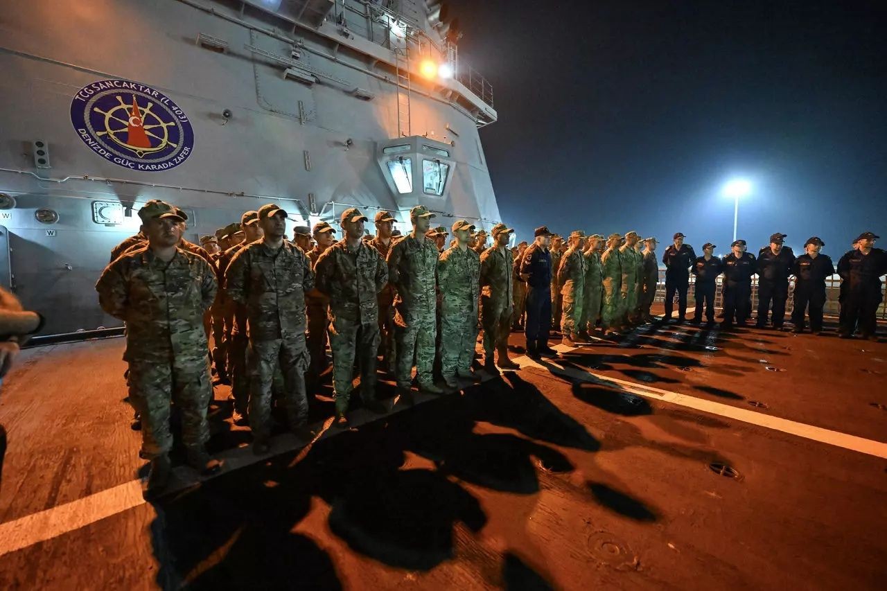 Lübnan'da tarihi operasyon! Türkleri tahliye eden gemilerimiz Mersin'e doğru yola çıktı... - Sayfa 3