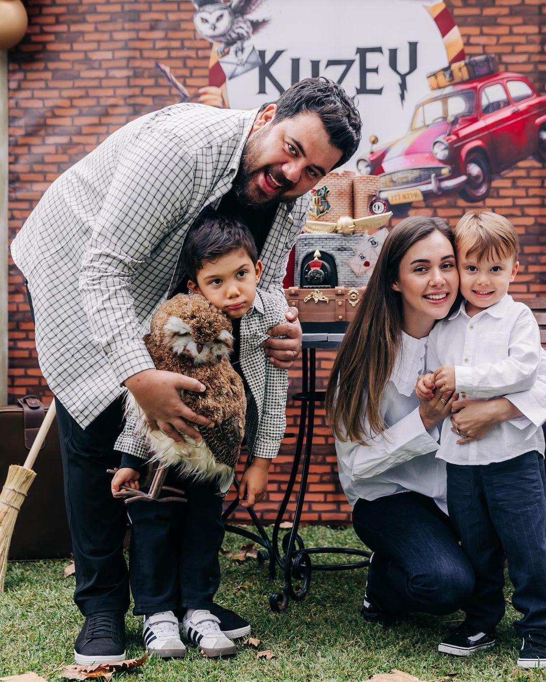 Eser Yenenler ile Berfu Yenenler’in oğlu Kuzey, 5 yaşına girdi! Aile pozunu görenler aynı yorumu yaptı! "Biri annenin, biri babanın kopyası" - Sayfa 8