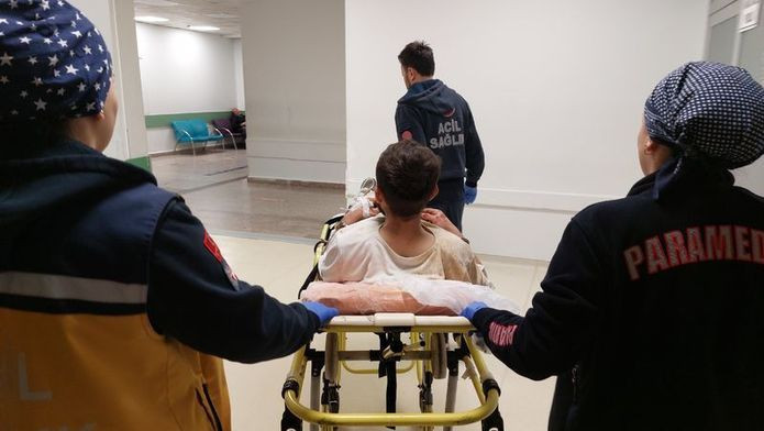 Kırık camları polislere atan saldırgan komiseri bıçakladı! Samsun'da hareketli anlar... - Sayfa 5