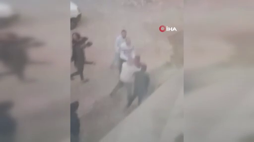 Elazığ'da sokak ortasında şiddet! Bir köşede kadınlar diğer köşede erkekler kavga etti - Sayfa 7