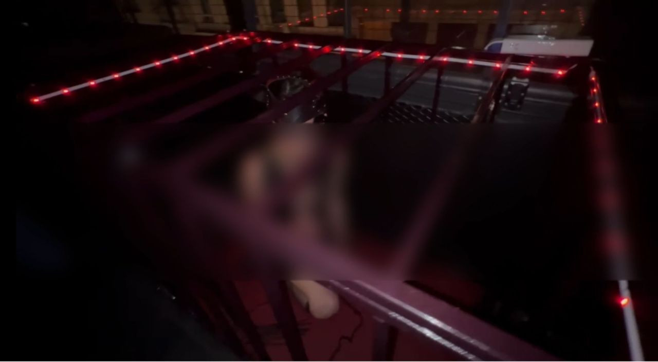 Beyoğlu'ndaki gece kulübüne baskın: Kafesteki kadını kırbaçlama partisi vermişler! 250 liraya 1 kırbaç - Sayfa 5