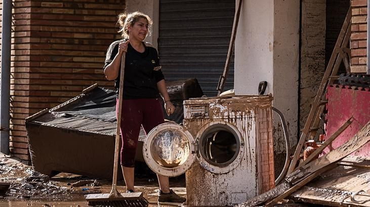 İspanya'da sel felaketi! Ölü sayısı artıyor... Korkunç görüntüler geldi! - Sayfa 12