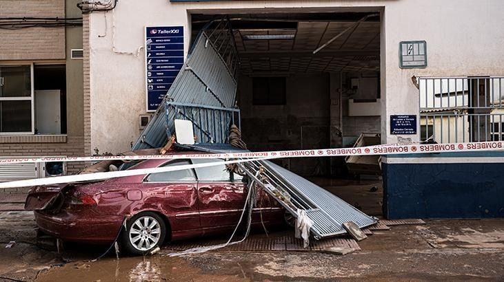 İspanya'da sel felaketi! Ölü sayısı artıyor... Korkunç görüntüler geldi! - Sayfa 14