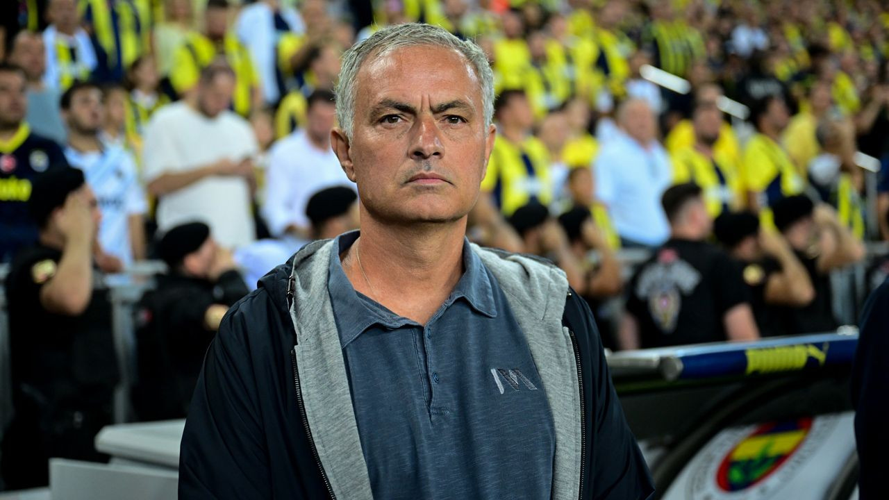 İngilizler duyurdu: Jose Mourinho Fenerbahçe'den ayrılıyor! Premier Lig'e geri dönüyor: İşte yeni takımı - Sayfa 8