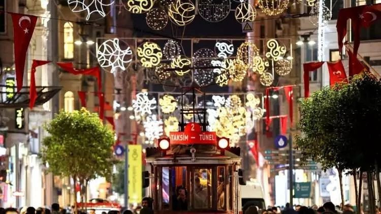 2025'te 14 gün izinle 46 gün tatil yapabilirsiniz! Çalışanları ilgilendiren hesaplama! - Sayfa 10