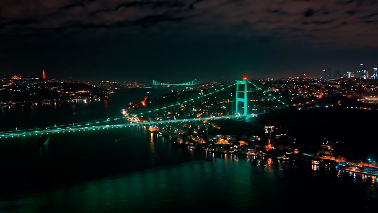 Bağımsızlık seferliği başladı: Yeşilay ve İçişleri Bakanlığı el ele verdi! İstanbul'daki 3 köprü yeşile boyandı - Sayfa 6