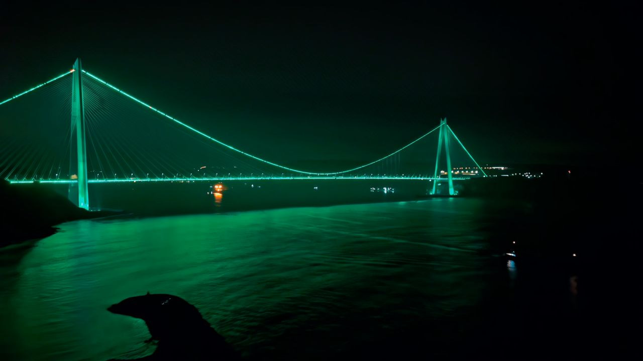 Bağımsızlık seferliği başladı: Yeşilay ve İçişleri Bakanlığı el ele verdi! İstanbul'daki 3 köprü yeşile boyandı - Sayfa 7