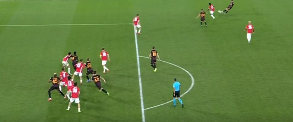 "Galatasaray'ın ofsayt sebebiyle iptal edilen golü öncesi net bir penaltı var! Hakem Davinson Sanchez'in çekilerek düşürülmesini görmedi" - Sayfa 7