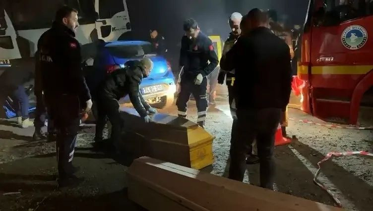 Bartın'da kahreden facia! Parti dönüşü yarış yapan gençler kamyonun altına girdi! - Sayfa 5