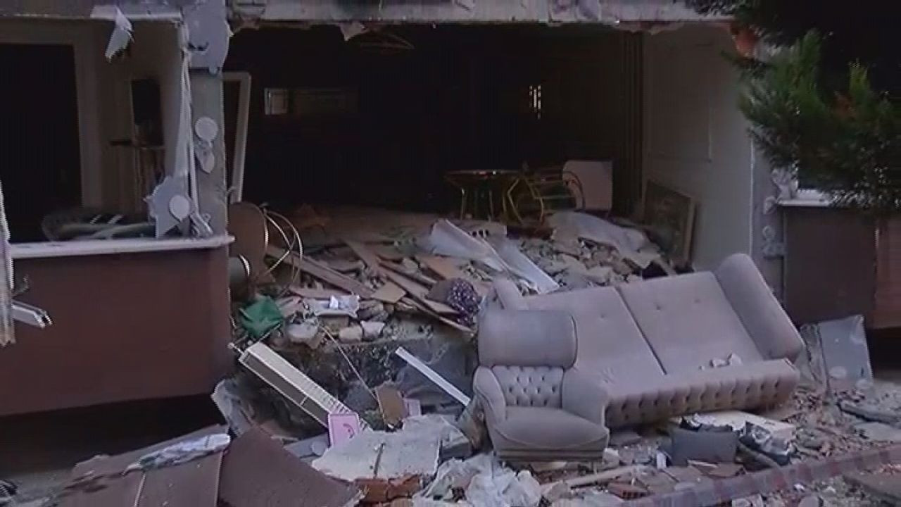 İstanbul'da 14 katlı binada patlama! 1 kişi öldü, 3 yaralı var... Patlama anı kamerada - Sayfa 6