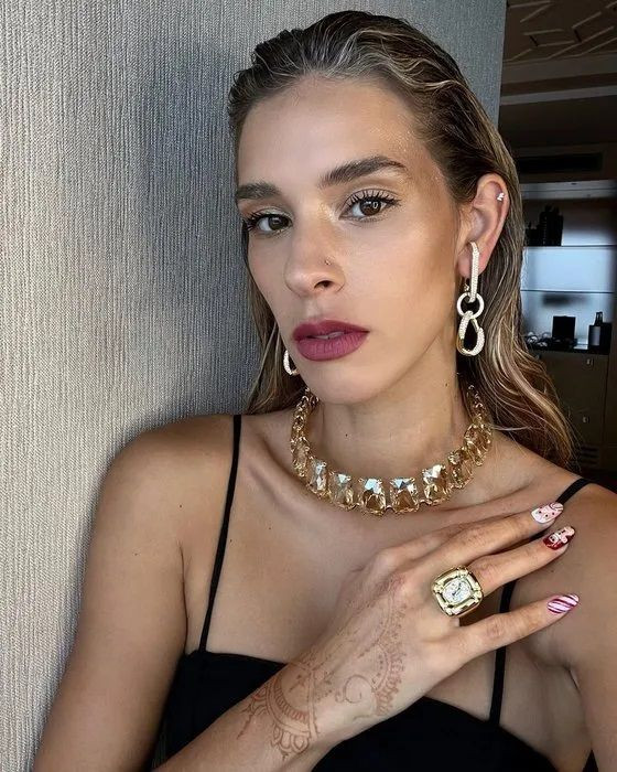 Yasmin Erbil'den imaj değişikliği! Hadise ve Dila Tarkan'dan sonra o da modaya uydu - Sayfa 5