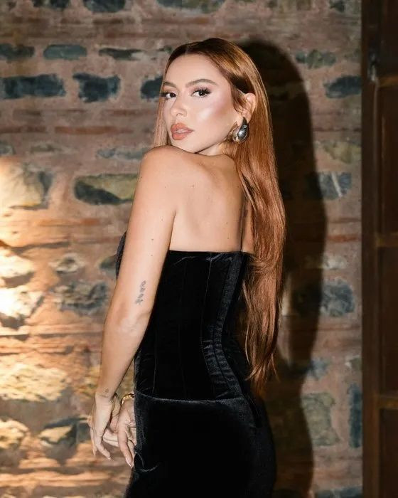 Yasmin Erbil'den imaj değişikliği! Hadise ve Dila Tarkan'dan sonra o da modaya uydu - Sayfa 10