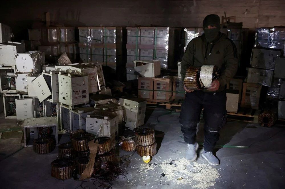 Muhalifler ortaya çıkardı: İşte Esad ailesinin Şam'daki uyuşturucu laboratuvarı! - Sayfa 7