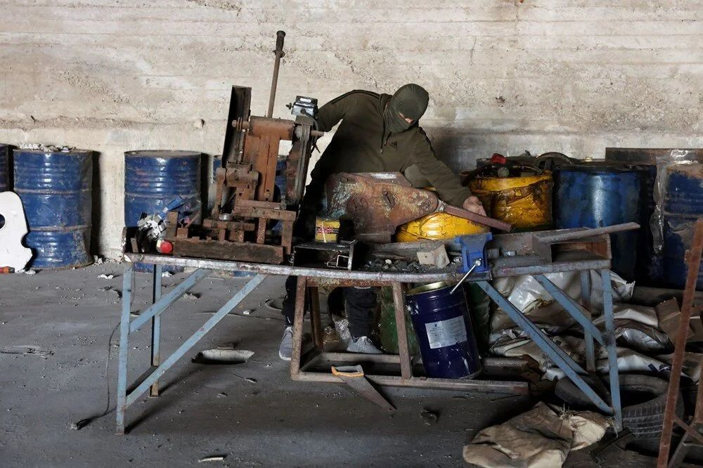 Muhalifler ortaya çıkardı: İşte Esad ailesinin Şam'daki uyuşturucu laboratuvarı! - Sayfa 9