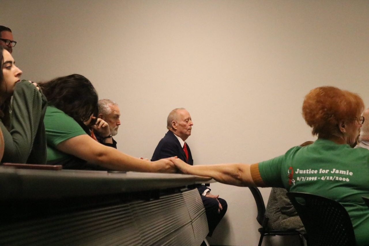 İstismar, cinayet, yamyamlık! 10 yaşında kızı vahşice katleden sapık zehirli iğneyle idam edildi! - Sayfa 6