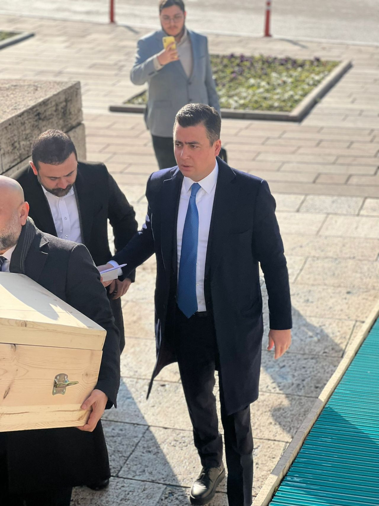 Milletvekili Osman Gökçek, Meclis'e tabutla geldi! Ankara'da kefen ve cenaze torbası vurgunu! - Sayfa 5