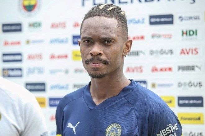 Jose Mourinho'nun prensiydi, 30 milyon euro bonservis bekleniyordu! Ali Koç yönetimi 7 futbolcuya kendilerine kulüp bulmalarını söyledi - Sayfa 8