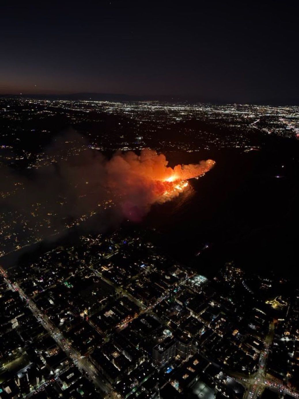 Los Angeles yangınından 5 ay önce dikkat çeken hareketlilik! Sigorta şirketleri peş peşe çıkardı... - Sayfa 13