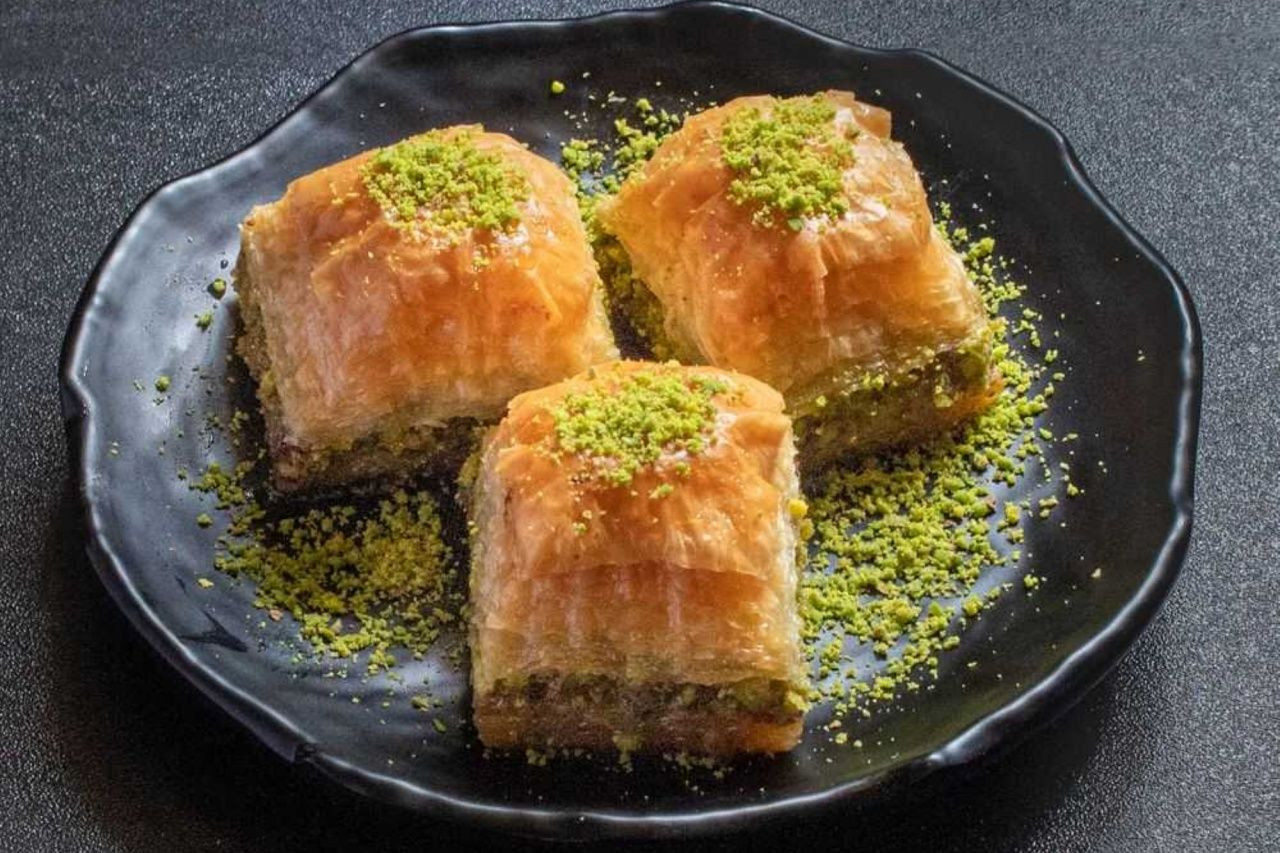 Bakanlık yeni listeyi paylaştı! Ünlü baklavacının foyası ortaya çıktı - Sayfa 5