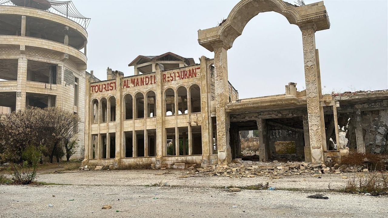 MÜSİAD YİH üyesi Mısırlı Suriye izlenimlerini SuperHaber’e anlattı! Suriye’de dolar satıp TL alıyorlar! Türk Lirası Suriye’de en yaygın kullanılan para birimi oldu - Sayfa 3