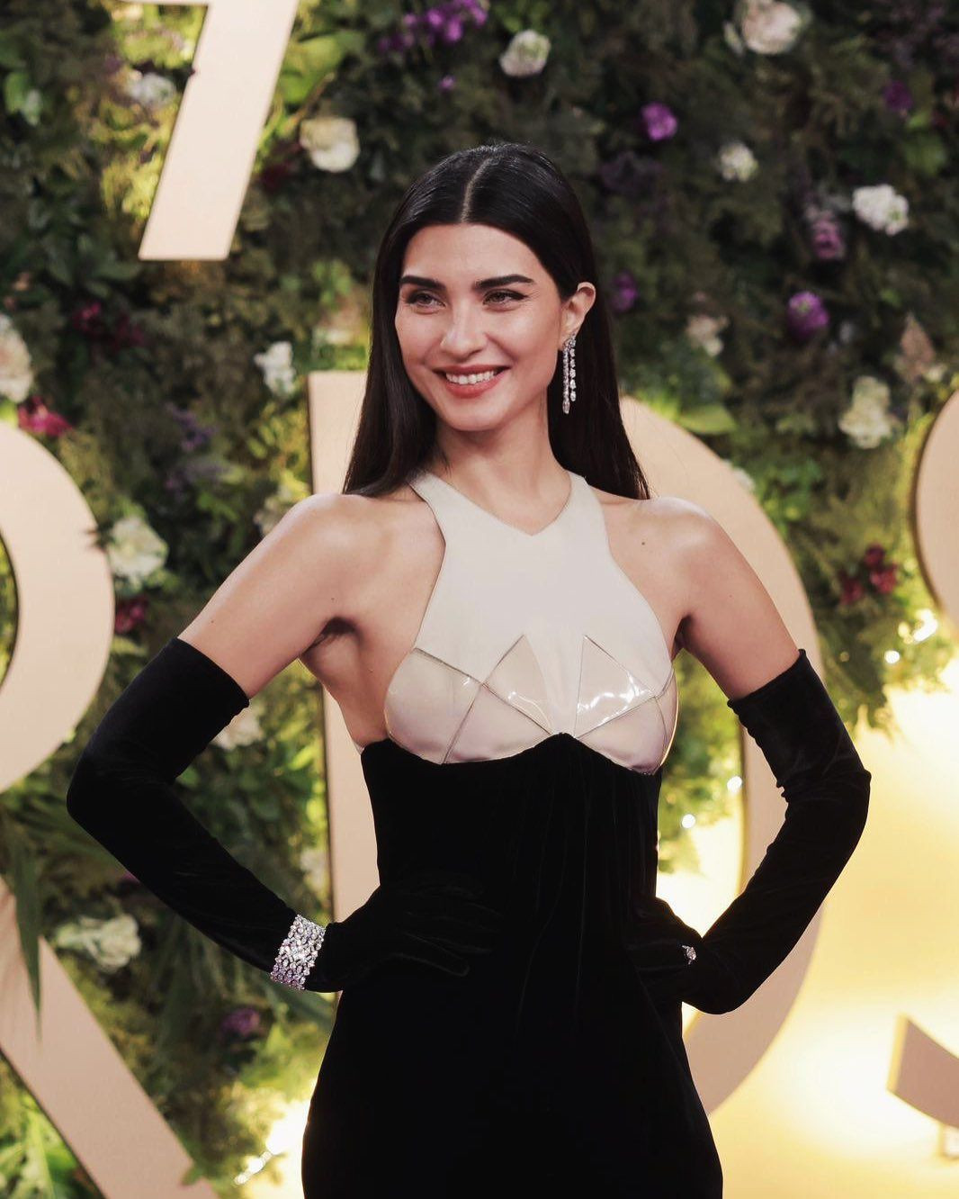 Riyad'da Türk oyuncuların İngilizce sınavı! Barış Arduç ve Fahriye Evcen tam not aldı! ''Burak Özçivit bildiği tüm kelimeleri sıralamış” - Sayfa 5