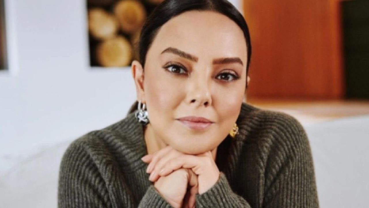 Konser kazançları ile gündeme oturmuştu! Ebru Gündeş'ten kızına milyonluk sürpriz! Alara 13 yaşında yalı sahibi oldu - Sayfa 2