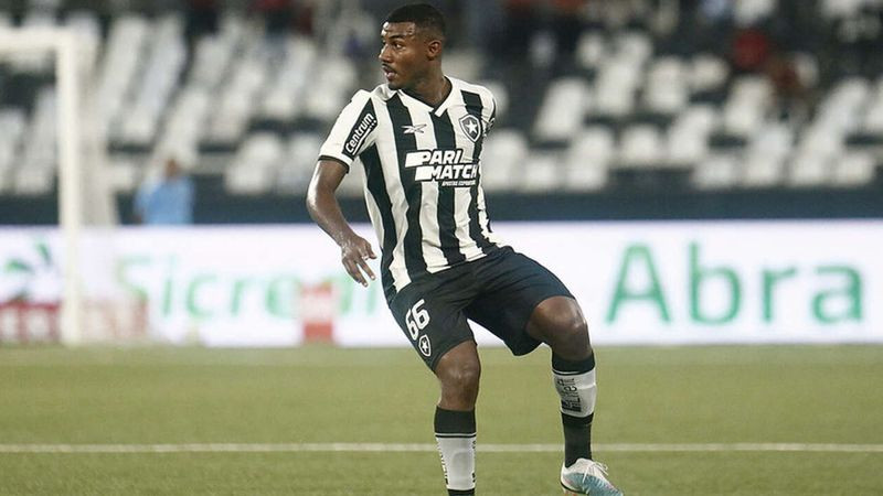 İşte Acun Ilıcalı'nın son bombası! Fenerbahçe'nin yeni sol bekini duyurdular: 8 milyon euro bonservis - Sayfa 6