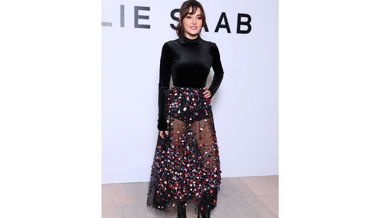 Hande Erçel ve Eva Longoria Paris'te Elie Saab defilesinde bir arada! - Sayfa 4