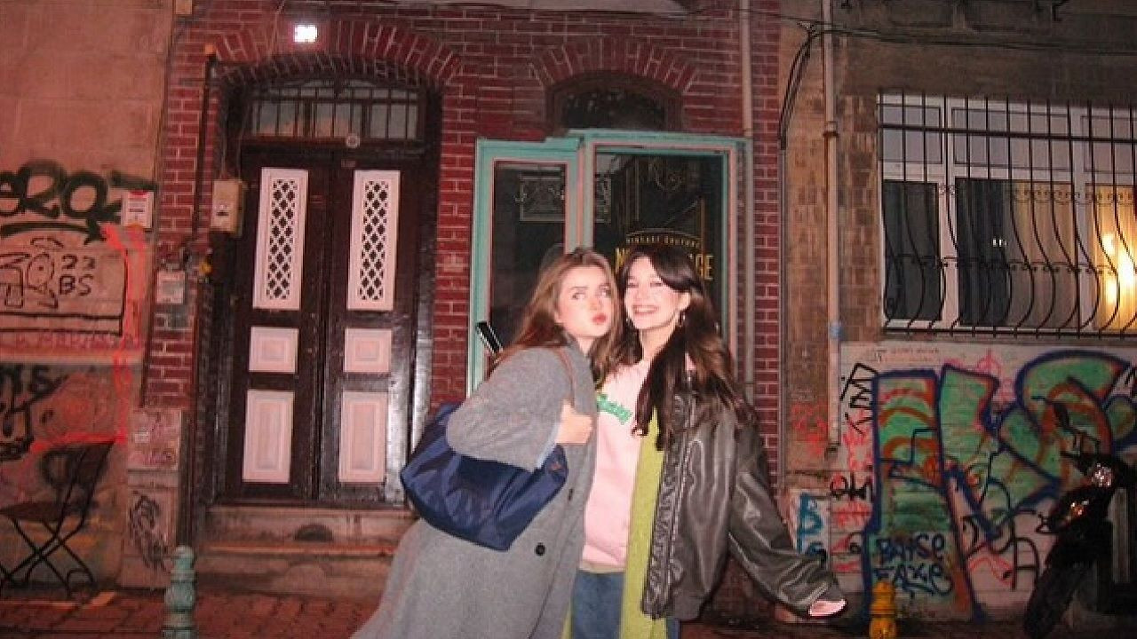 Mina Demirtaş sosyal medyada paylaştı! Doğal güzelliği mest etti... - Sayfa 1