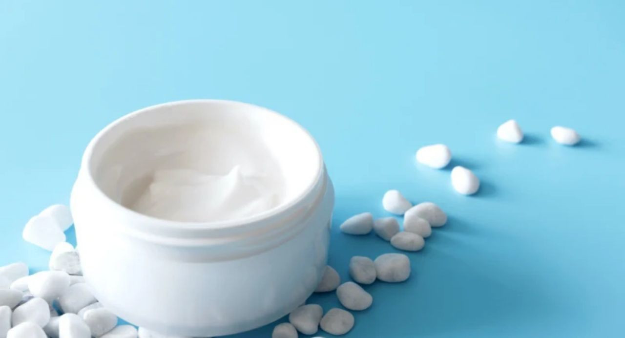 "Bu kremi kullandım namaza başladım" diyen fenomene dev ceza - Sayfa 2