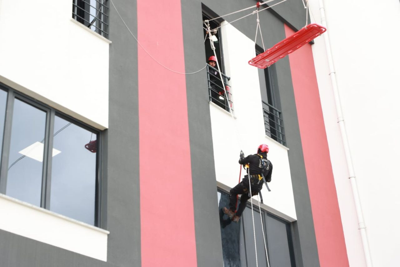 Sultanbeyli Belediyesi'nden afetlere yönelik toplumsal bilinci arttıran çalışma! Başkan Ali Tombaş: SAKUT Gönüllüsü Eğitim Programı başlattık - Sayfa 7