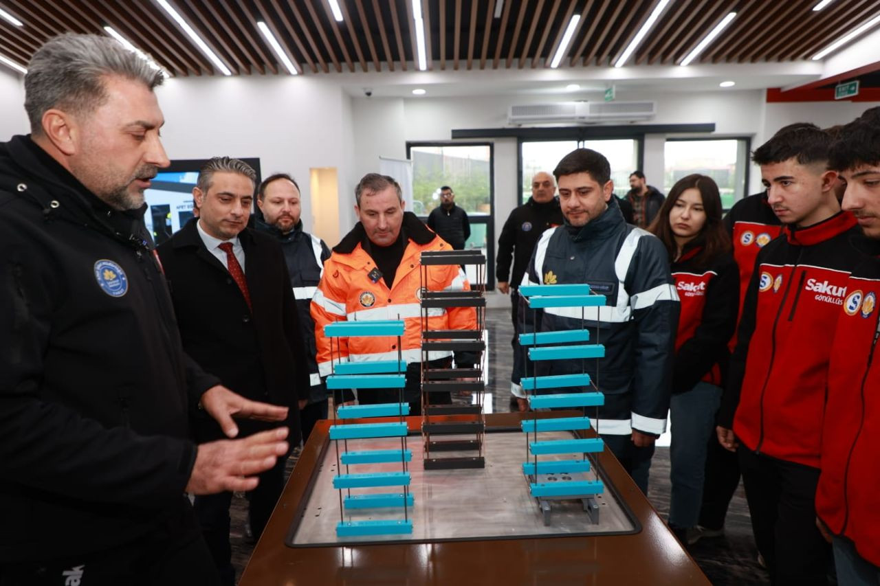 Sultanbeyli Belediyesi'nden afetlere yönelik toplumsal bilinci arttıran çalışma! Başkan Ali Tombaş: SAKUT Gönüllüsü Eğitim Programı başlattık - Sayfa 5