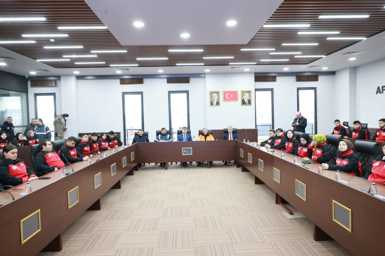 Sultanbeyli Belediyesi'nden afetlere yönelik toplumsal bilinci arttıran çalışma! Başkan Ali Tombaş: SAKUT Gönüllüsü Eğitim Programı başlattık - Sayfa 9