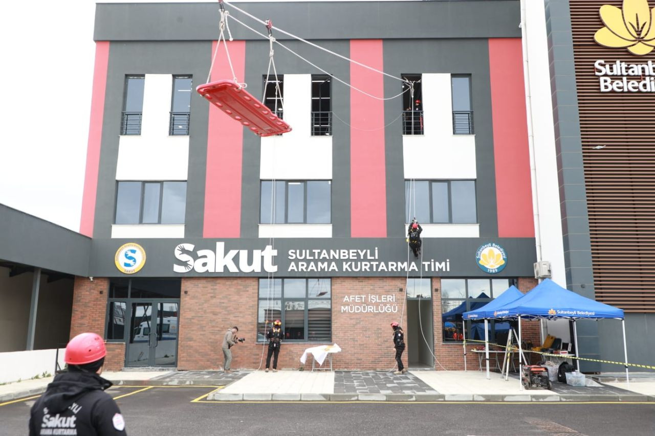 Sultanbeyli Belediyesi'nden afetlere yönelik toplumsal bilinci arttıran çalışma! Başkan Ali Tombaş: SAKUT Gönüllüsü Eğitim Programı başlattık - Sayfa 6