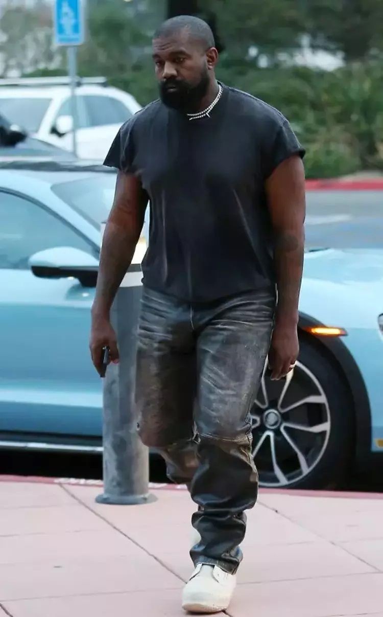 Kanye West'e otizm teşhisi konuldu! 'Kontrolü kaybettiğimi hissediyorum' - Sayfa 3