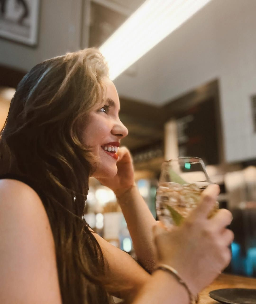 Ünlü oyuncu Almila Ada nişanlandı - Sayfa 2