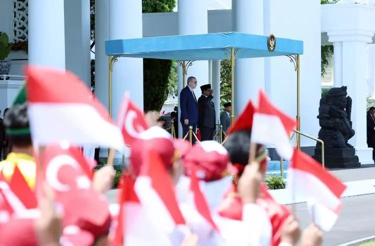 Asya turunun 2. durağı! Cumhurbaşkanı Erdoğan Endonezya'da büyük bir coşkuyla karşılandı... Görüntüler ''Böyle karşılama görülmedi'' dedirtti - Sayfa 9
