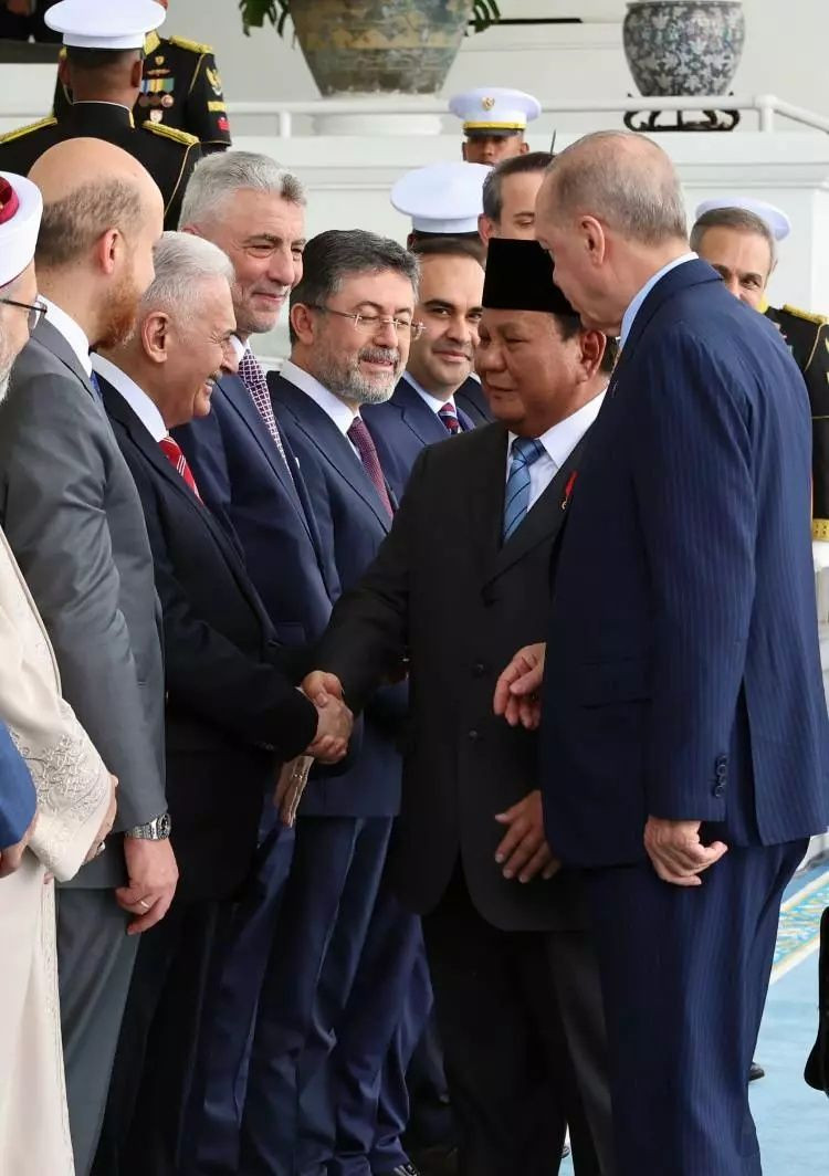 Asya turunun 2. durağı! Cumhurbaşkanı Erdoğan Endonezya'da büyük bir coşkuyla karşılandı... Görüntüler ''Böyle karşılama görülmedi'' dedirtti - Sayfa 5