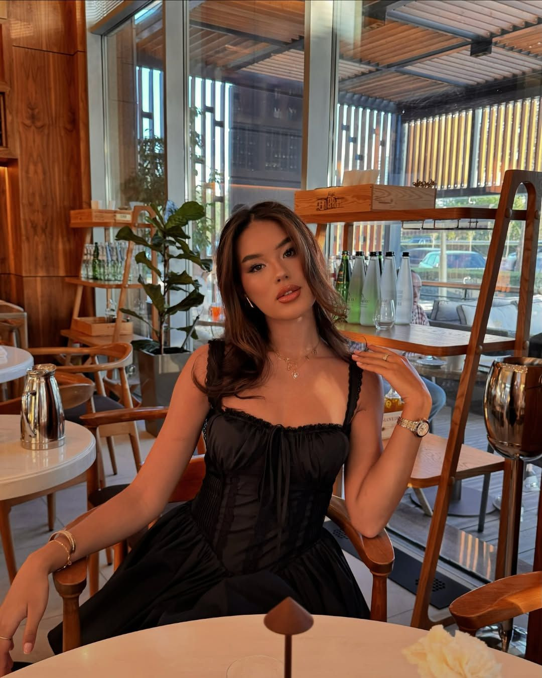 'Burak Özçivit'in kadın hayranı yanına oturup fotoğraf çektirebilmek için 1 milyon dolar ödedi' iddiası! Gerçek ortaya çıktı - Sayfa 7