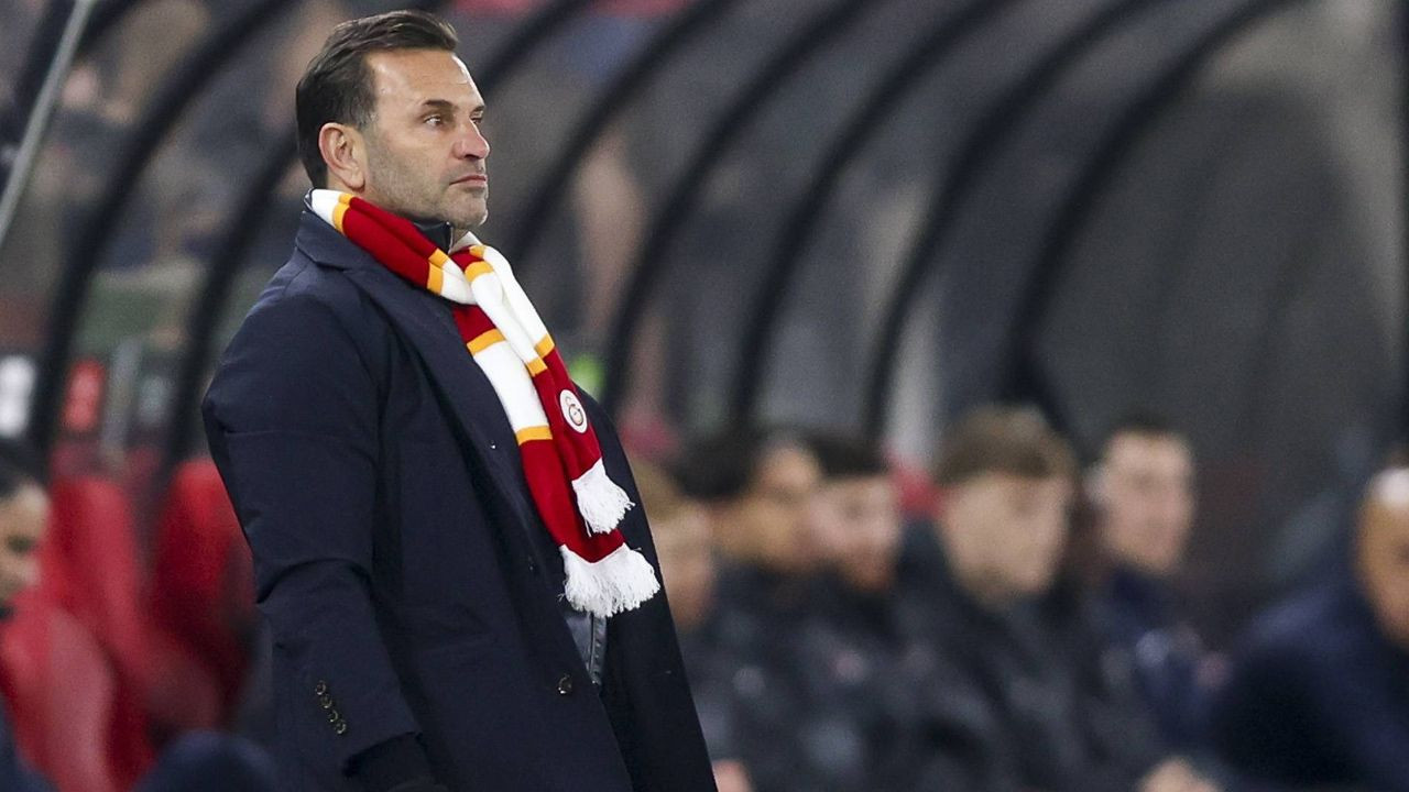 Galatasaray'da herkesi şaşkına çeviren olay! "İstifa tehdidinde bulunan beceriksiz yönetici, yol geçen hanına dönen takım kampı... İlk 11 sızsa ne olur!" - Sayfa 6