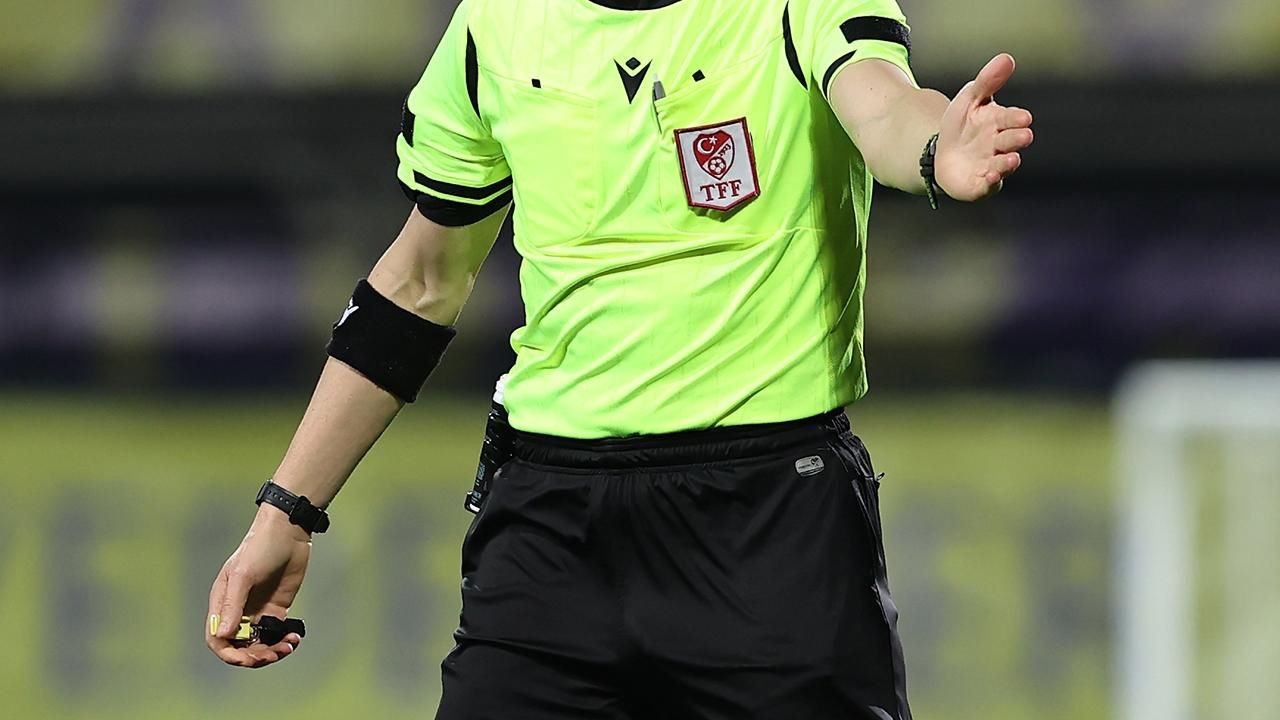 İbrahim Hacıosmanoğlu sessizliğini bozdu! Türkiye Futbol Federasyonu'ndan derbi öncesi yabancı hakem açıklaması geldi - Sayfa 1
