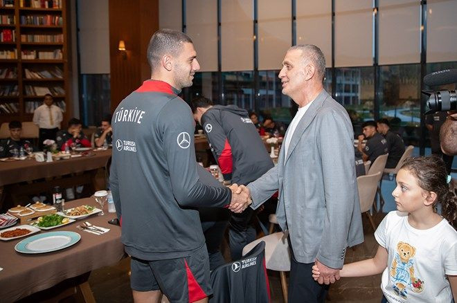 İbrahim Hacıosmanoğlu esti gürledi: Dursun Özbek hakkında şok sözler! - Sayfa 19