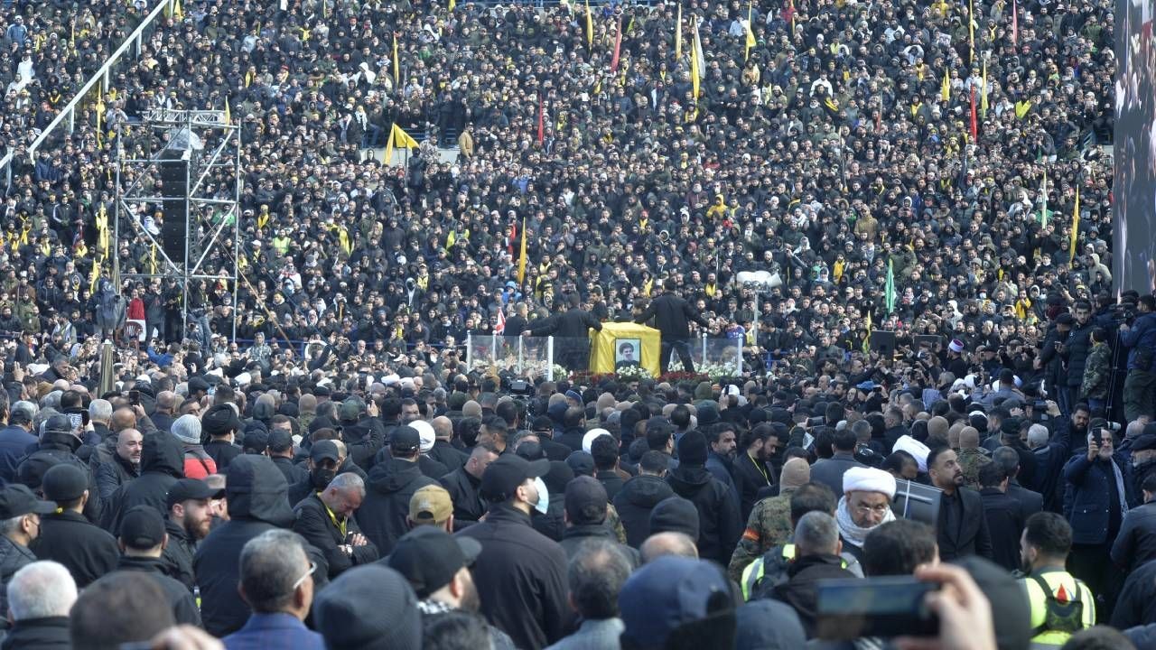 Nasrallah ve Safiyuddin'e veda; Lübnan'daki cenazeye yüz binler katıldı - Sayfa 4