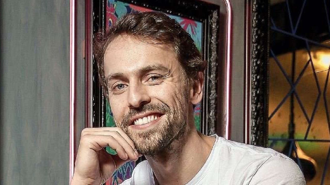 Hande Erçel'in yeni partneri belli oldu! Metin Akdülger ile rol alacak - Sayfa 4