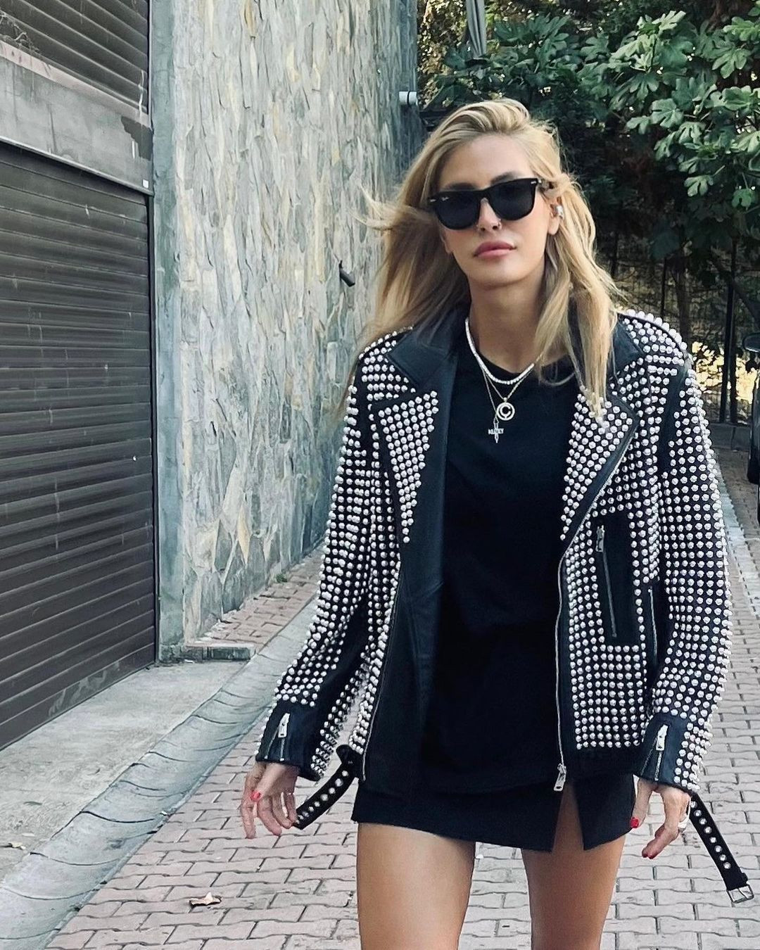 Çağla Şıkel’in gizemli sevgilisi ortaya çıktı! ''15 yaş küçük isimle aşk yaşıyor'' iddiası gündemi sallamıştı - Sayfa 2