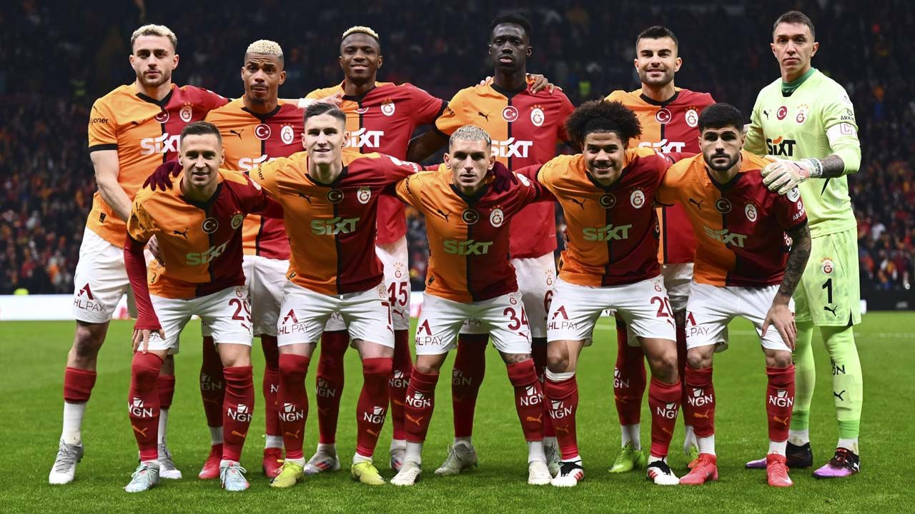 Galatasaray taraftarı güne transfer haberiyle uyandı! Yönetimden şampiyonluk hediyesi: İngiliz basını yeni yıldızı duyurdu - Sayfa 1