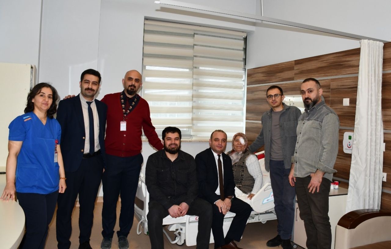 Çorum'da 72 yaşındaki kadın kornea nakli oldu, 50 yıl sonra yeniden görmeye başladı - Sayfa 2