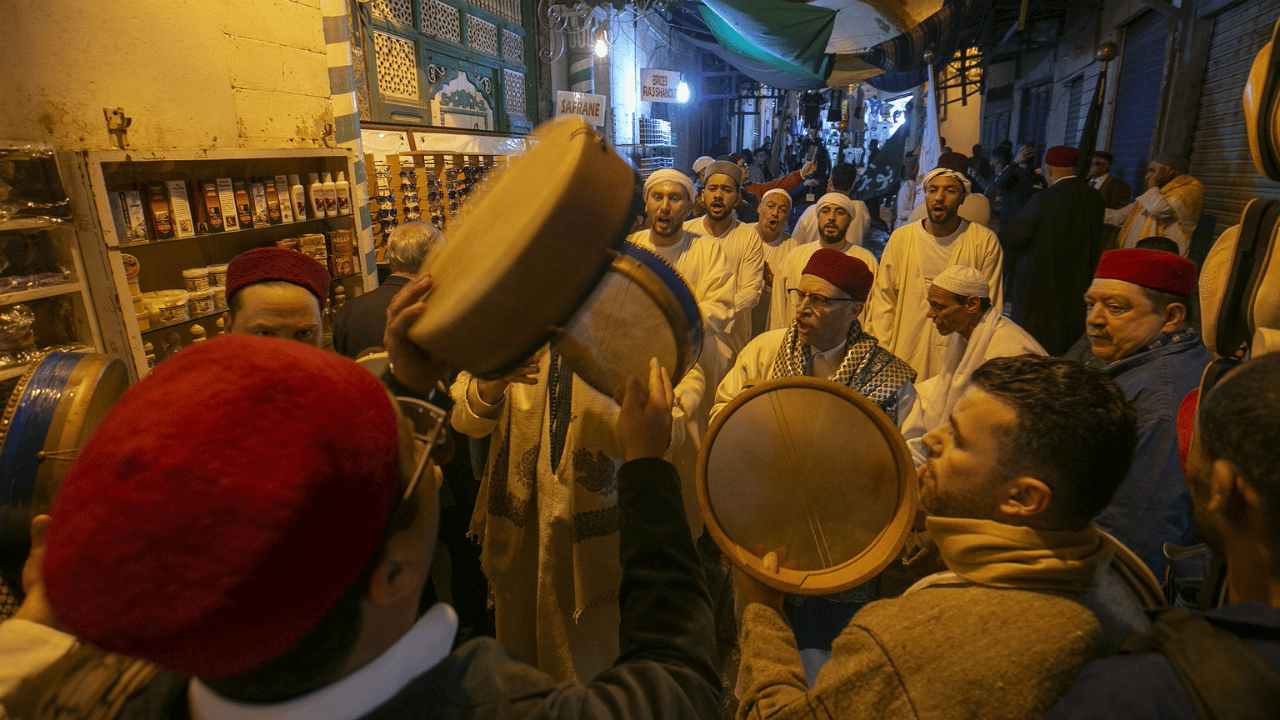 Ramazan'da manevi yolculuk! Dünyanın en büyüleyici ibadet ve iftar noktaları! - Sayfa 9