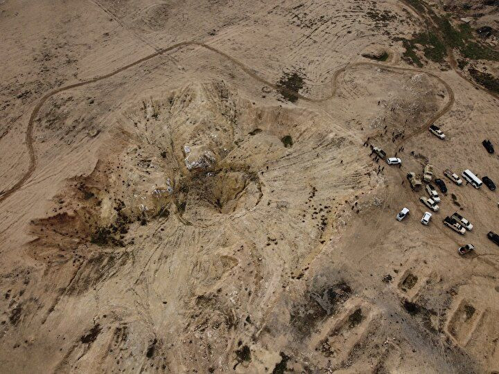 Musul'un korkunç sırrı DEAŞ'ın ölüm kuyusu bulundu! Bu obruktan binlerce ceset çıkacak! - Sayfa 12
